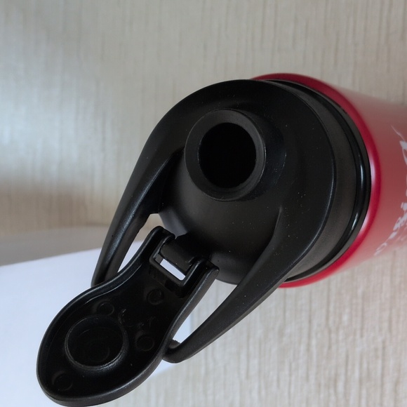 Metal Water Bottle 16oz RED Nurse Themed Black  Flip Lid Never Used - Picture 4 of 7